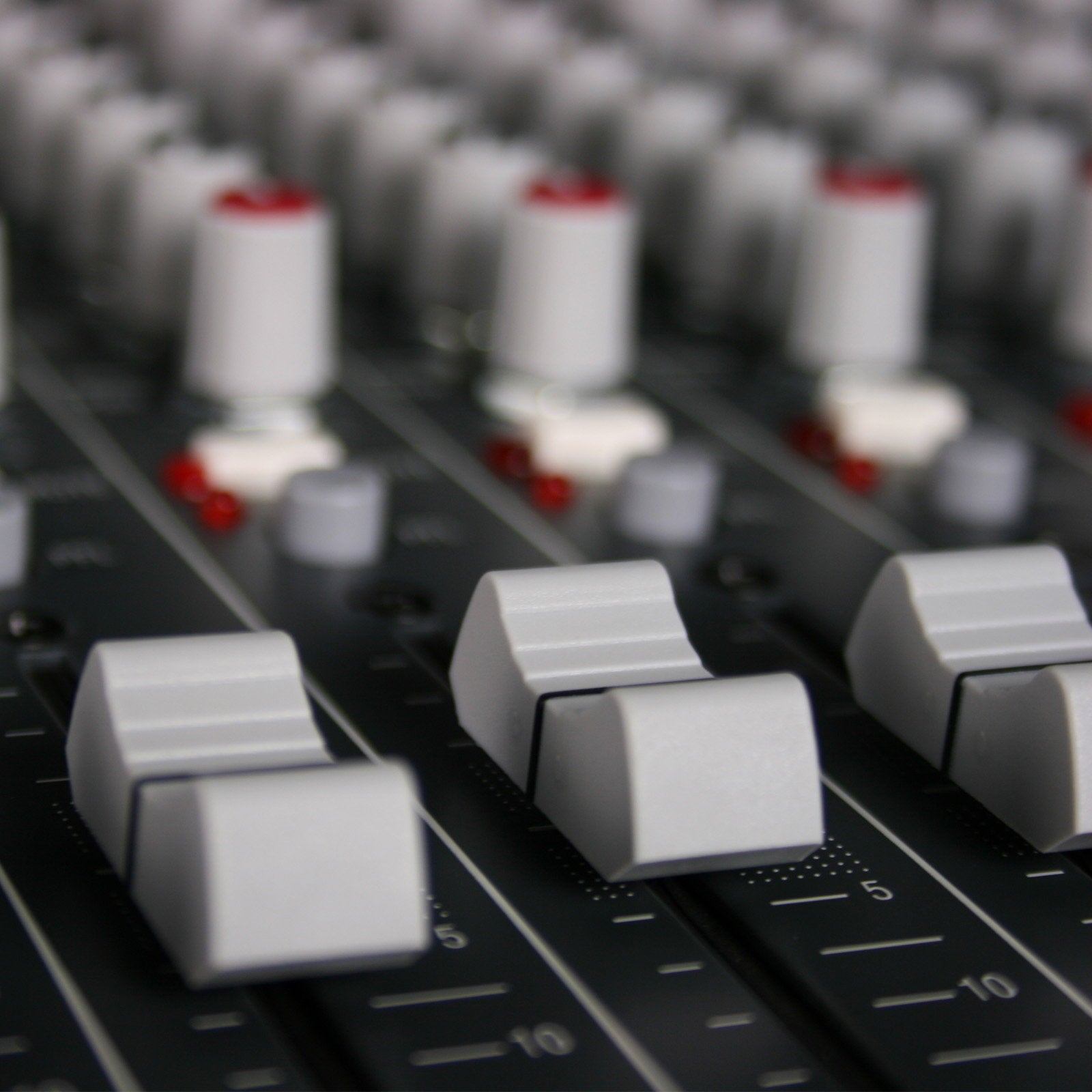 Allen & Heath Compact Stereo Mixer ZED-18  - Alternate View 9