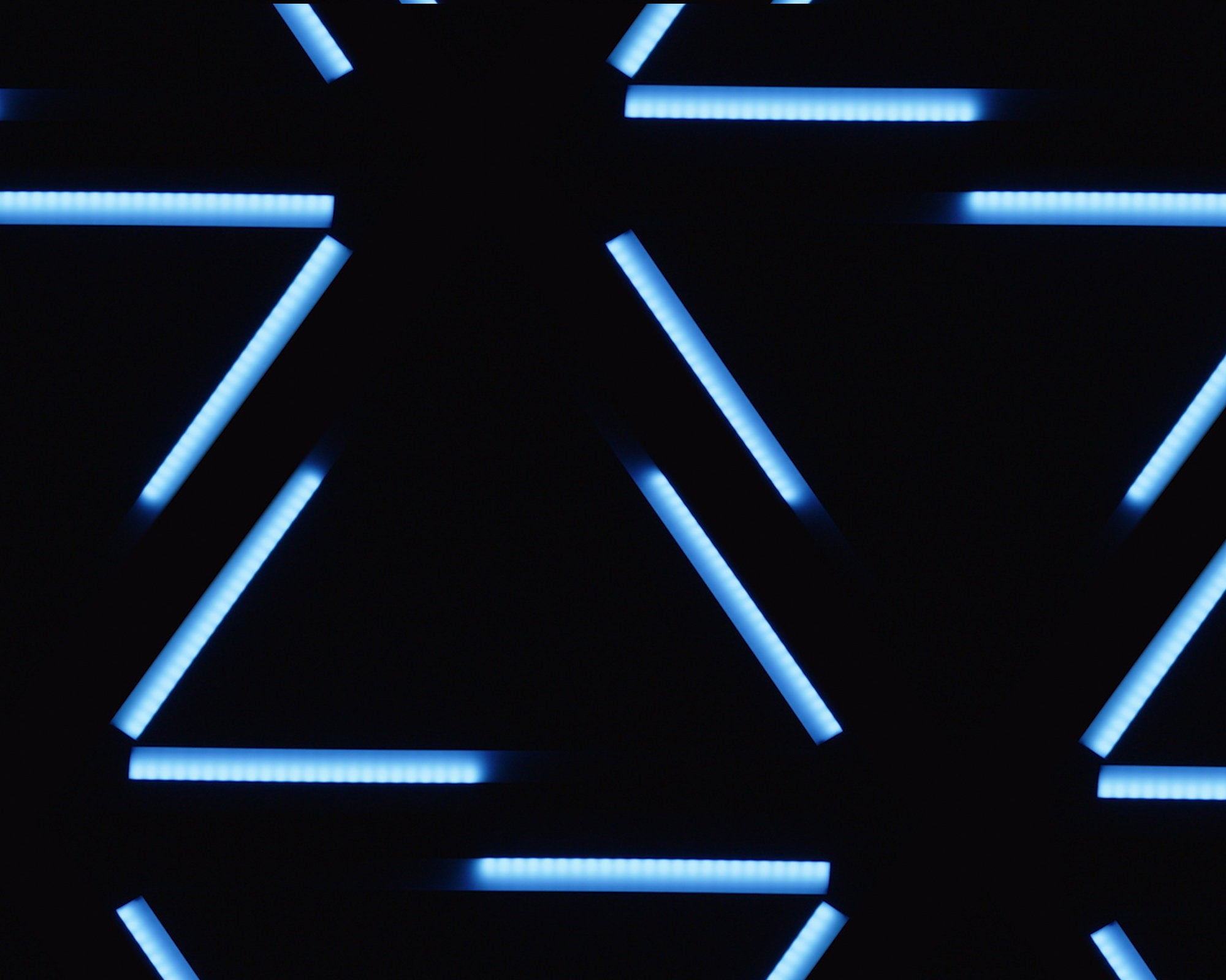 Equinox Spectra Strobe Batten - Alternate View 10