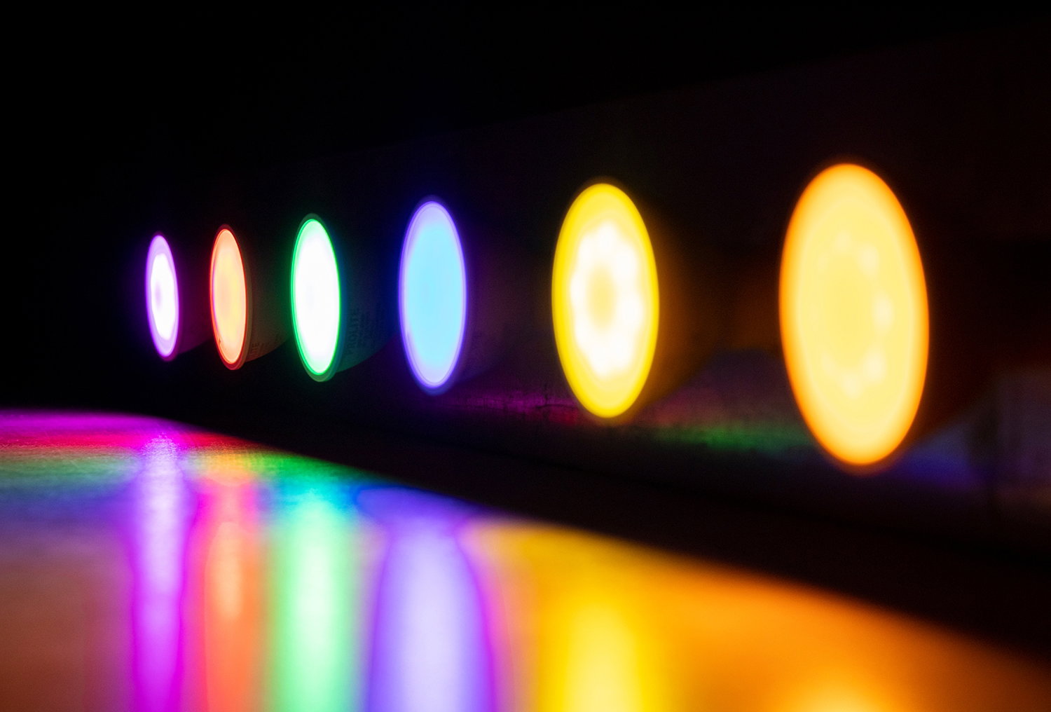 Prolite 7W Dimmable LED GU10 Lamp Green - Alternate View 3