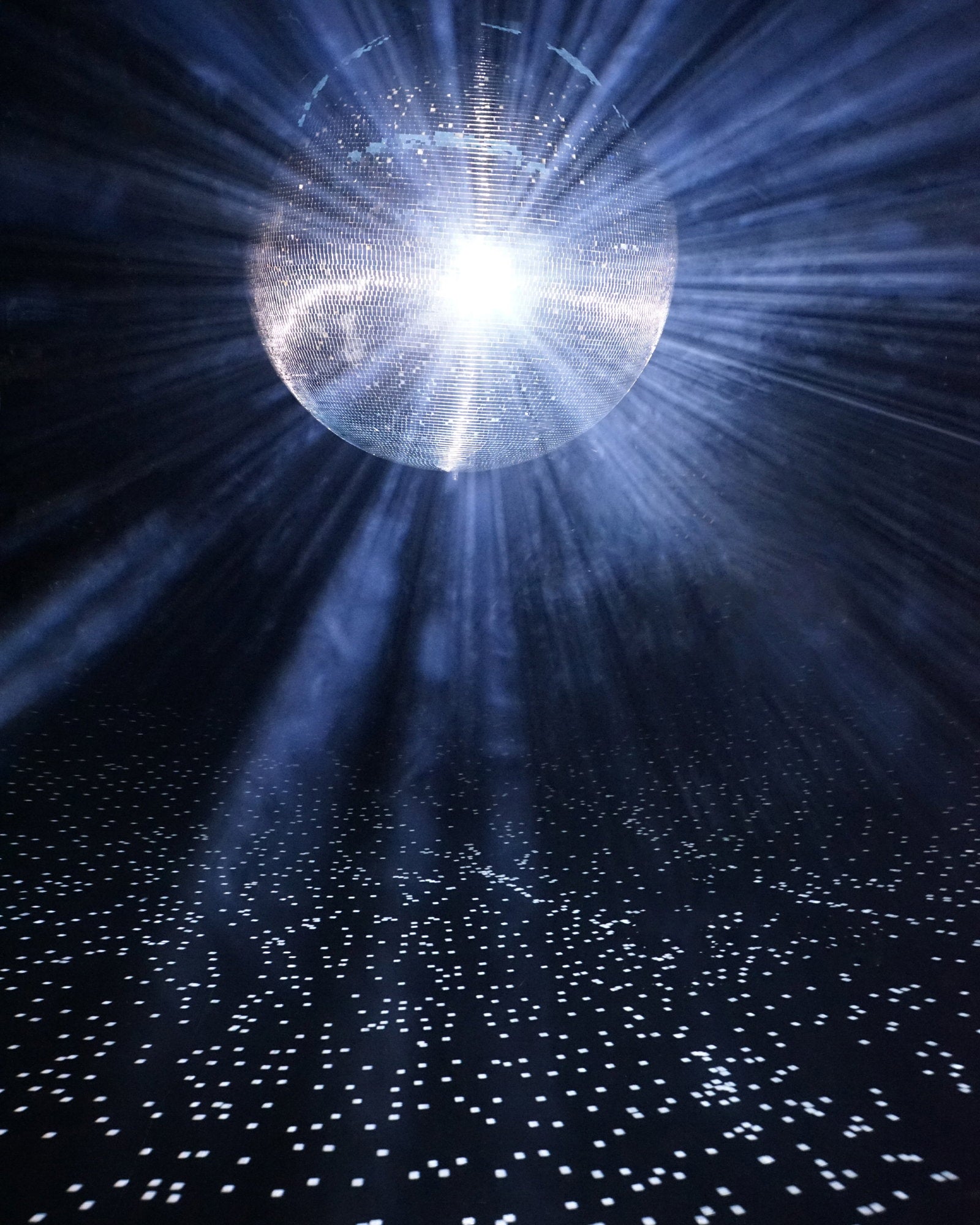 Equinox 1.5m (60") Mirror Ball - Alternate View 3